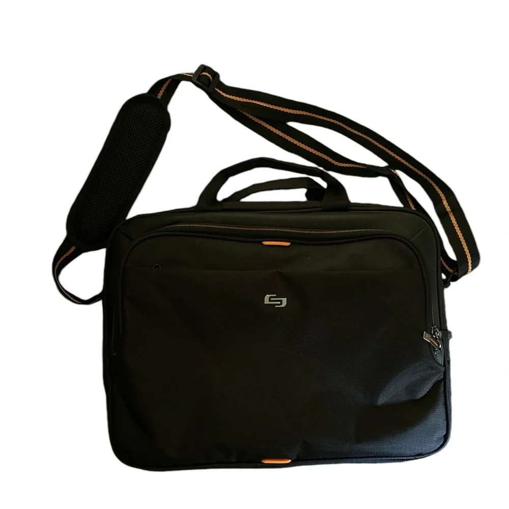 Solo padded laptop bag